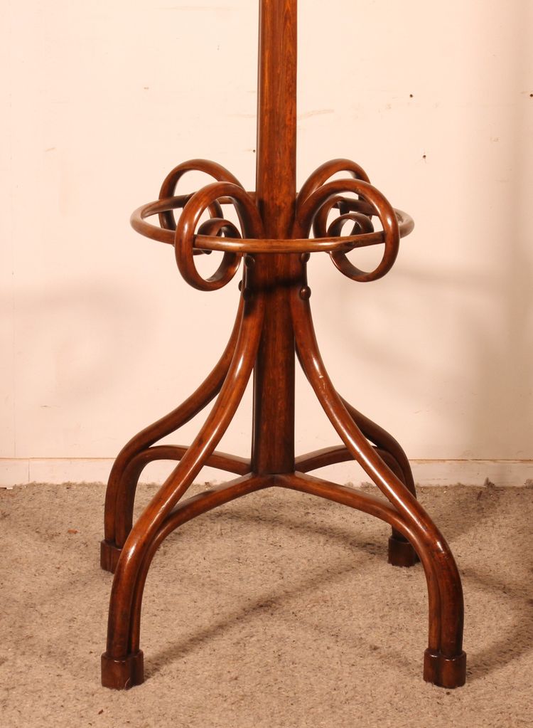 Garderobe Papagei, Jugendstil, genannt Thonet