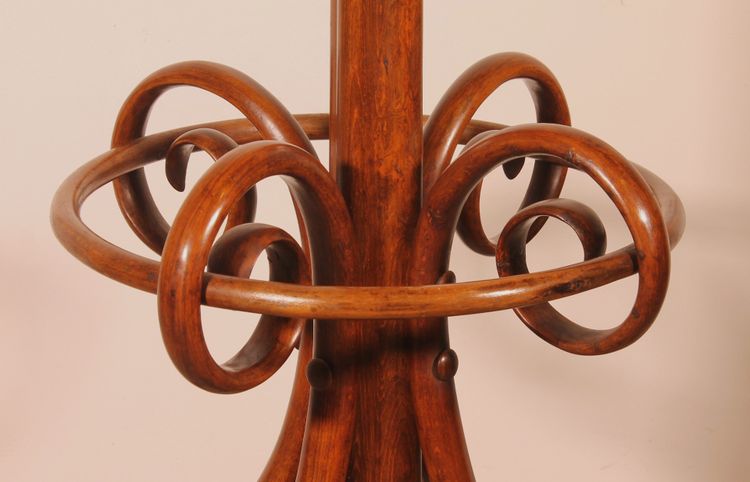 Garderobe Papagei, Jugendstil, genannt Thonet