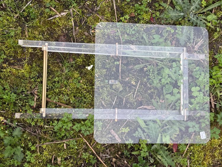 Coppia di tavolini pieghevoli in plexiglas