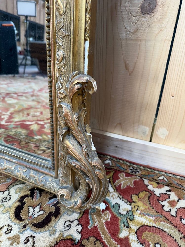 Specchiera Napoleone III in legno e stucco dorato