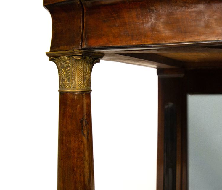 Console en noyer, début du XIXe siècle