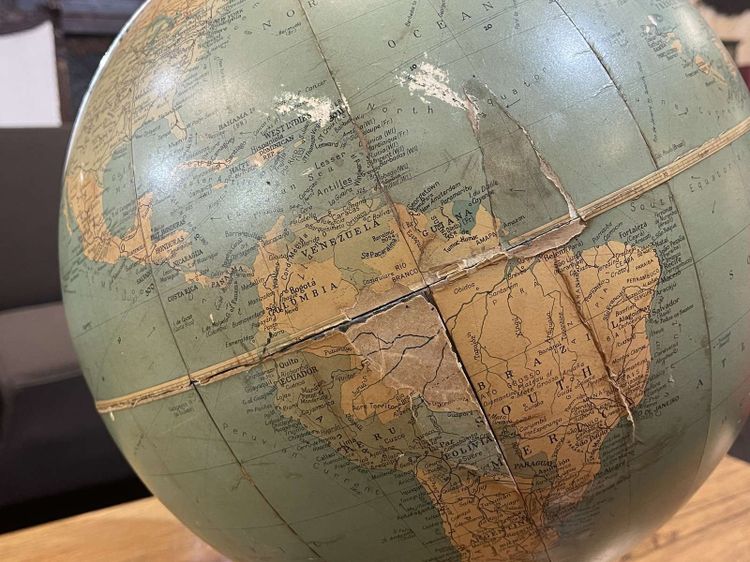English Philip's Challenge globe from 1958