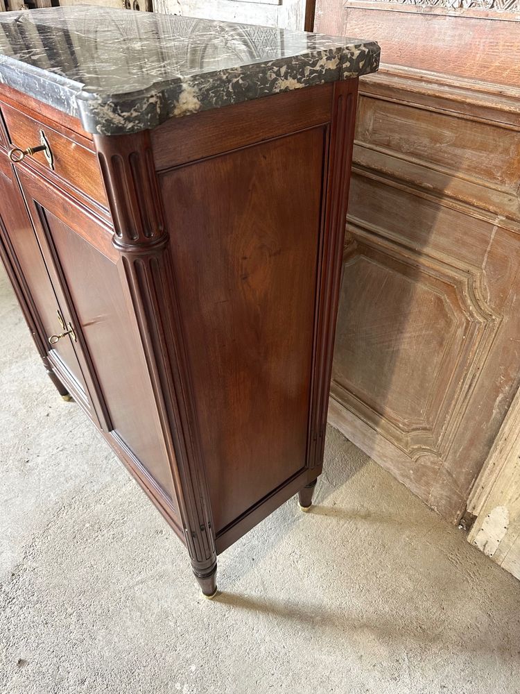 Piccola credenza in stile Luigi XVI