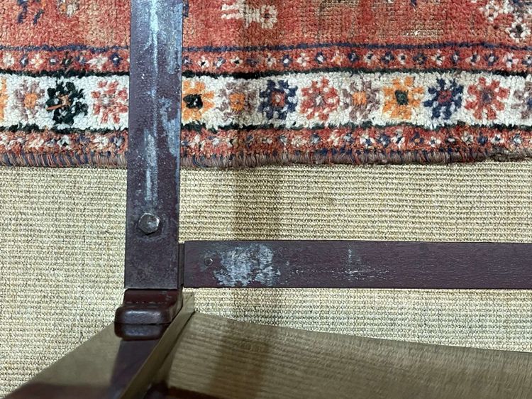Englisches Bett aus Nussbaummaserholz aus den 1930er Jahren