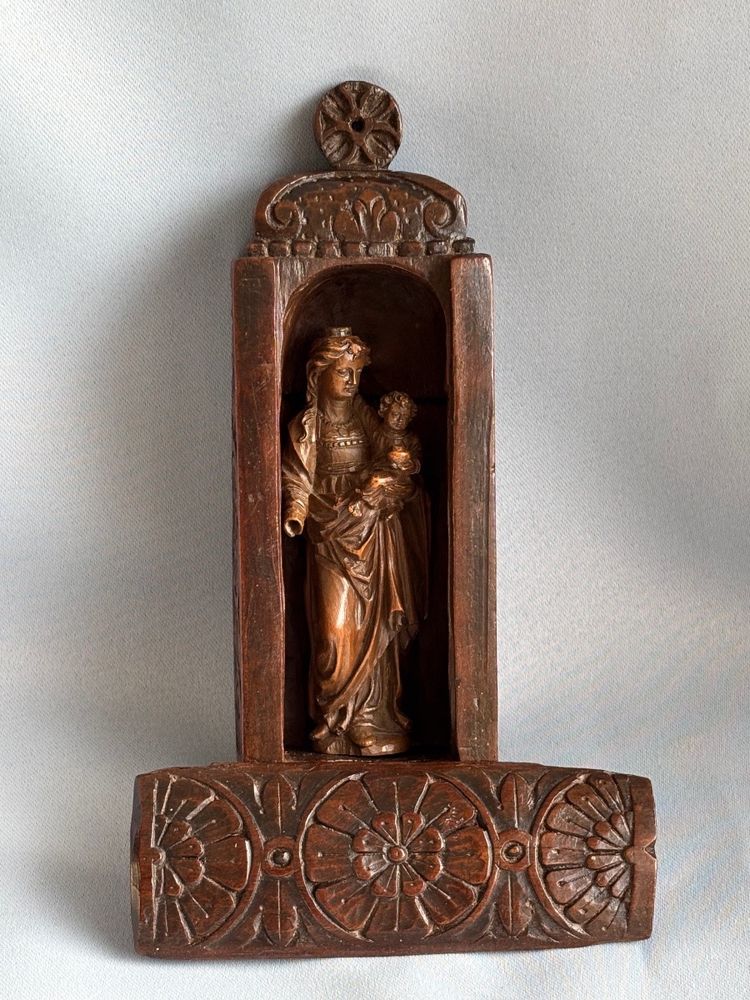 Autel de voyage en bois sculpté 17éme Siècle 