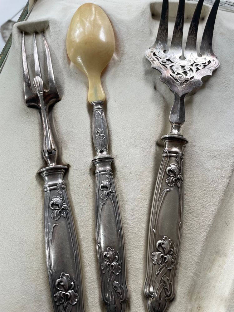 Silver set