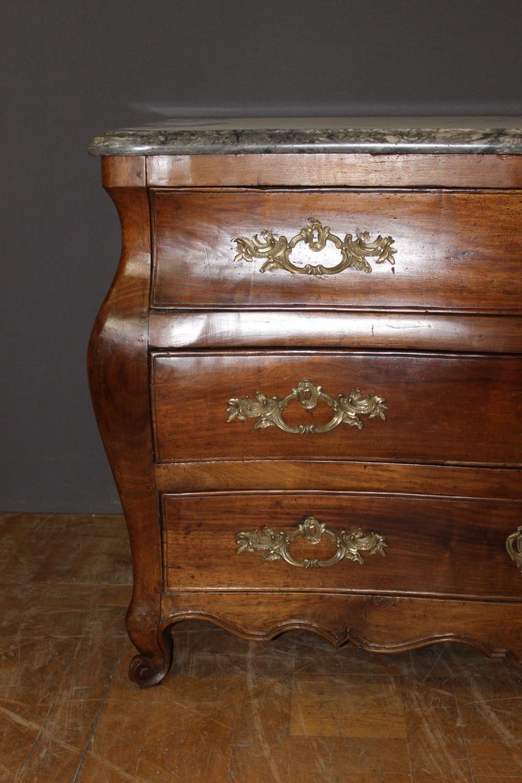 18th-century walnut tomb-shaped commode