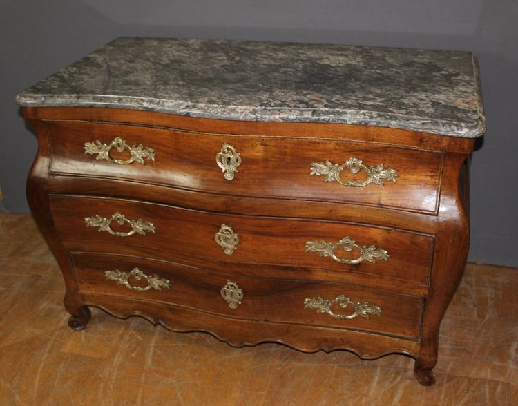 18th-century walnut tomb-shaped commode