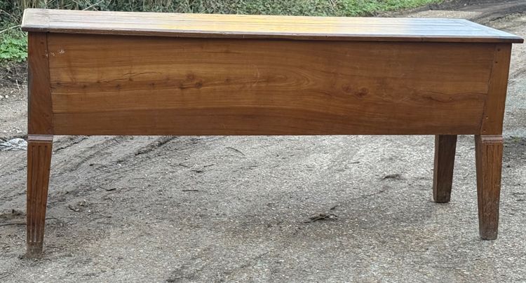 Coffre en merisier
