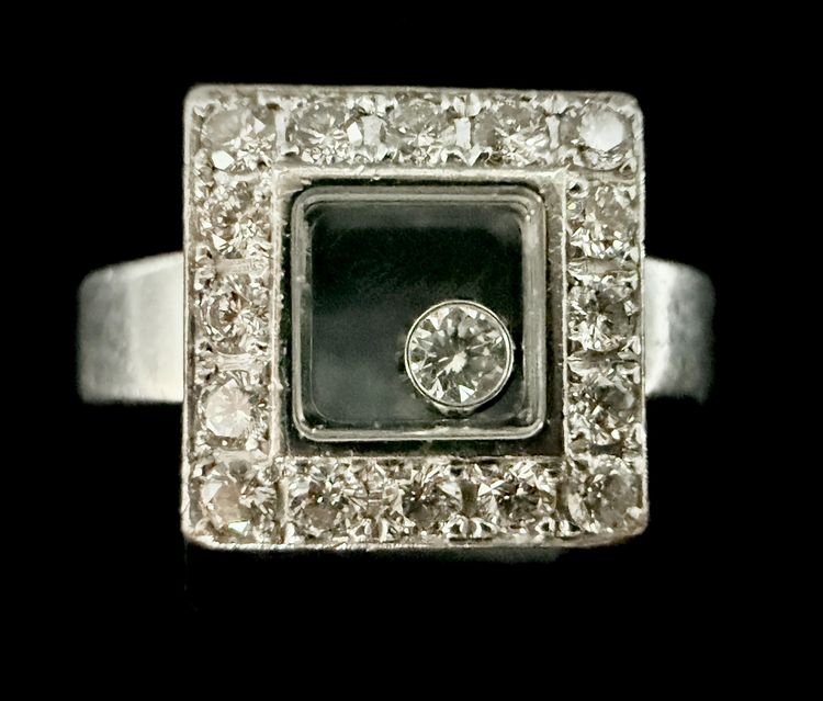 Anello Chopard, collezione Happy Diamonds