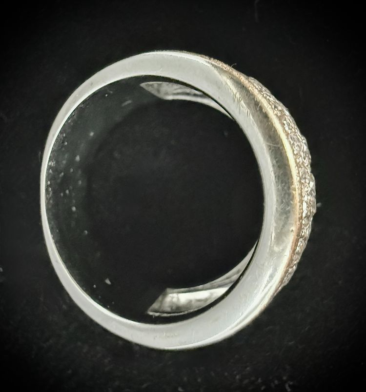 Bague Dôme sertie de 1,53 carats de brillants