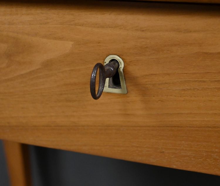 Petite Table Console en Noyer, époque Restauration – Début XIXe