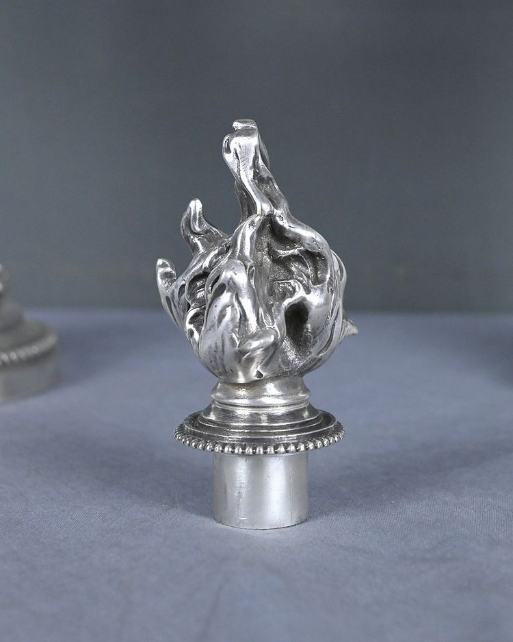 Paire de Candélabres en Bronze Argenté, style Louis XVI – Fin XIXe