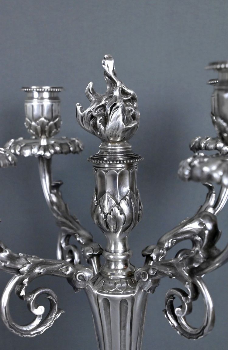 Paire de Candélabres en Bronze Argenté, style Louis XVI – Fin XIXe