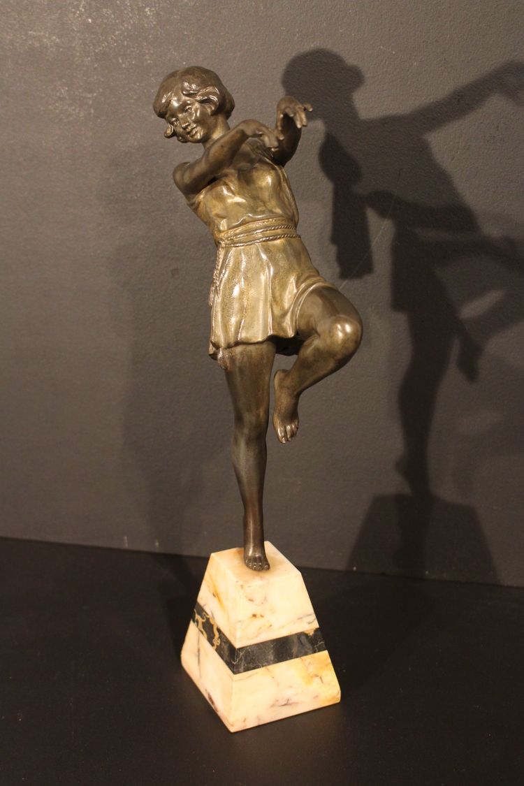Art Deco sculpture