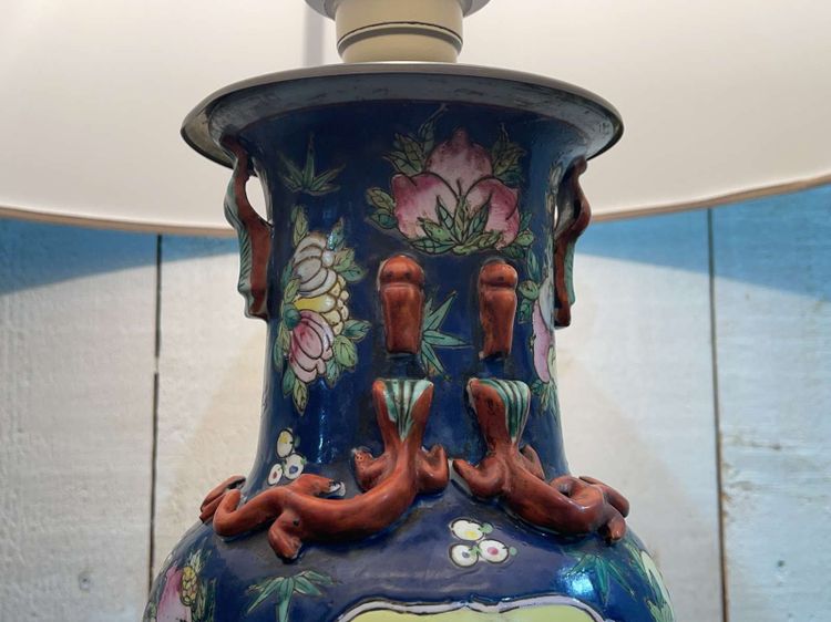 Early 20th century Chinese porcelain lamp