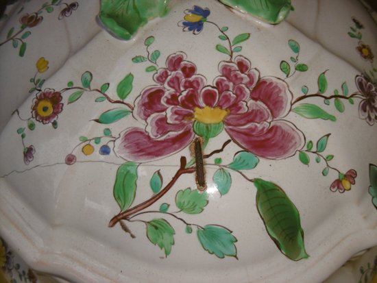 Earthenware tureen Sceaux XVIIIth century