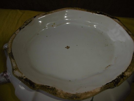 Earthenware tureen Sceaux XVIIIth century