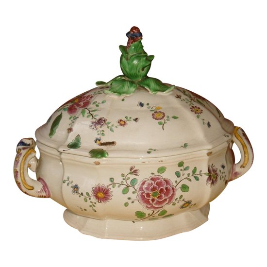 Earthenware tureen Sceaux XVIIIth century
