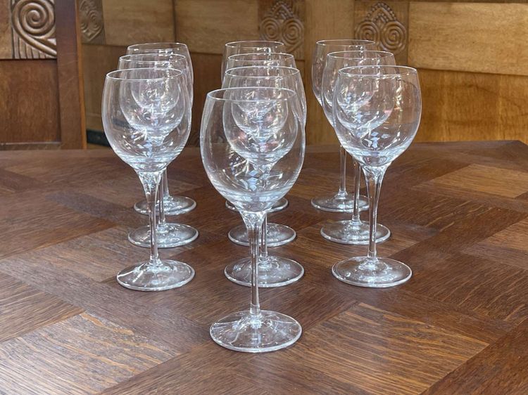 Set mit 10 Sèvres-Kristallweingläsern – Modell Arpèges