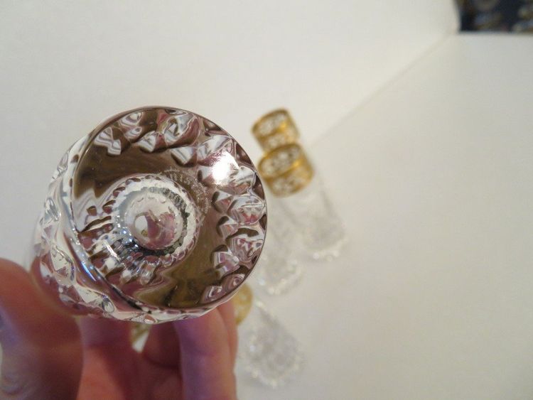 1 Saint Louis Thistle Gold Crystal Signed Vodka Shot Glass