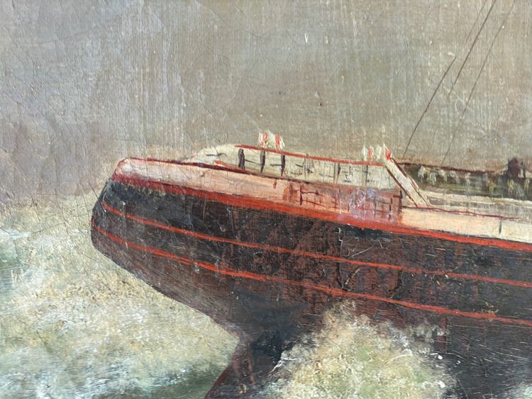 Barca tra le onde in mare