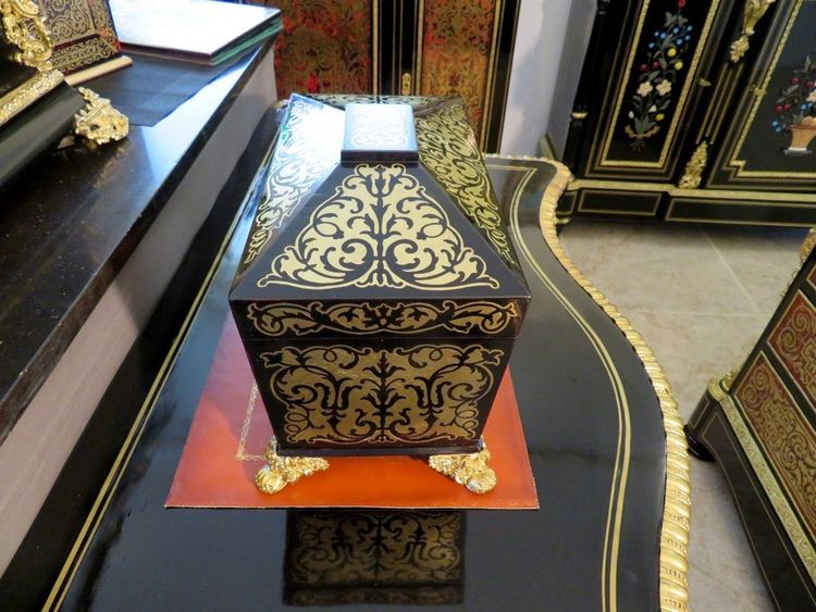 Portatee in intarsio di ottone alla Boulle, epoca Napoleone III