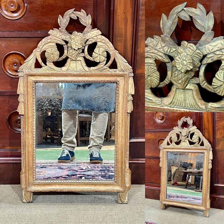 Specchio in legno dorato Luigi XVI del XVIII secolo