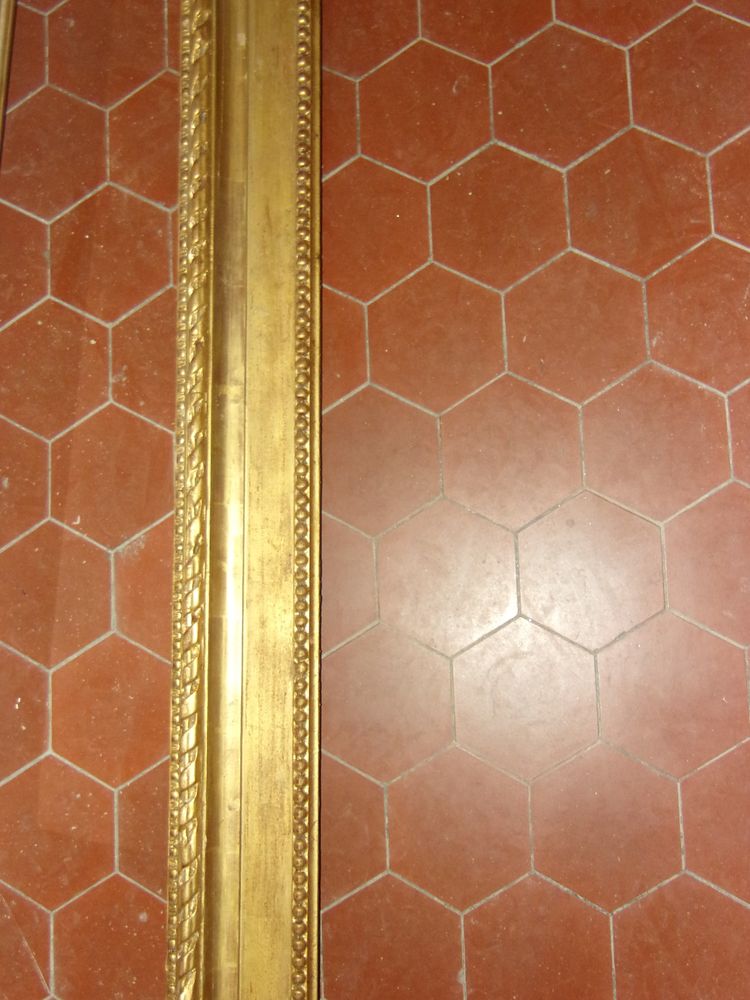 Large 19th century frame, in gilded wood.