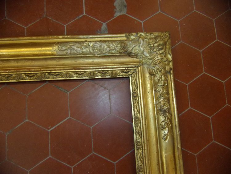 Large 19th century frame, in gilded wood.