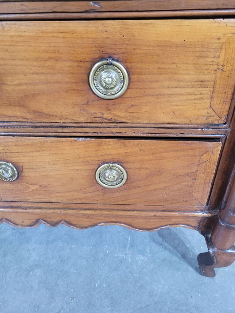 Cassettiera piccola del XVIII secolo