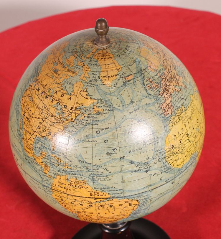 Globe terrestre par J.Forest Paris- 19° siècle