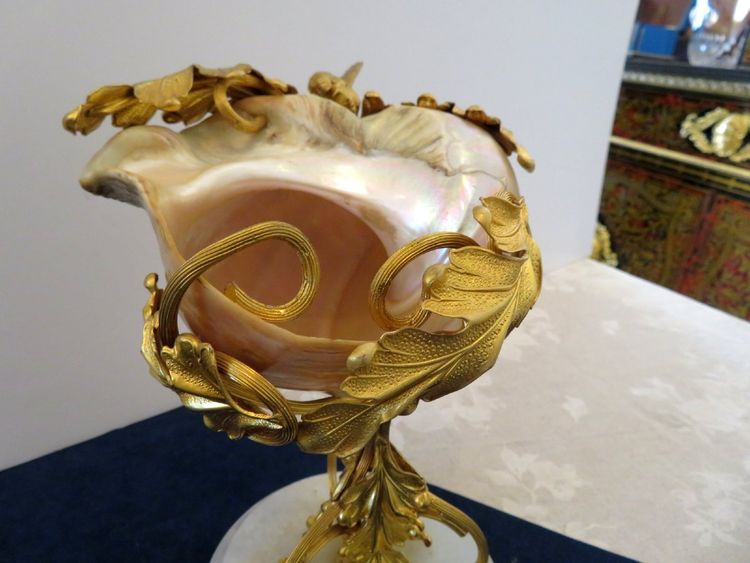 Napoleon III 19th-century gilt-bronze shell and bird trinket dish