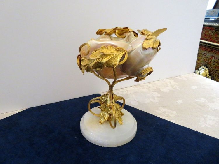Napoleon III 19th-century gilt-bronze shell and bird trinket dish