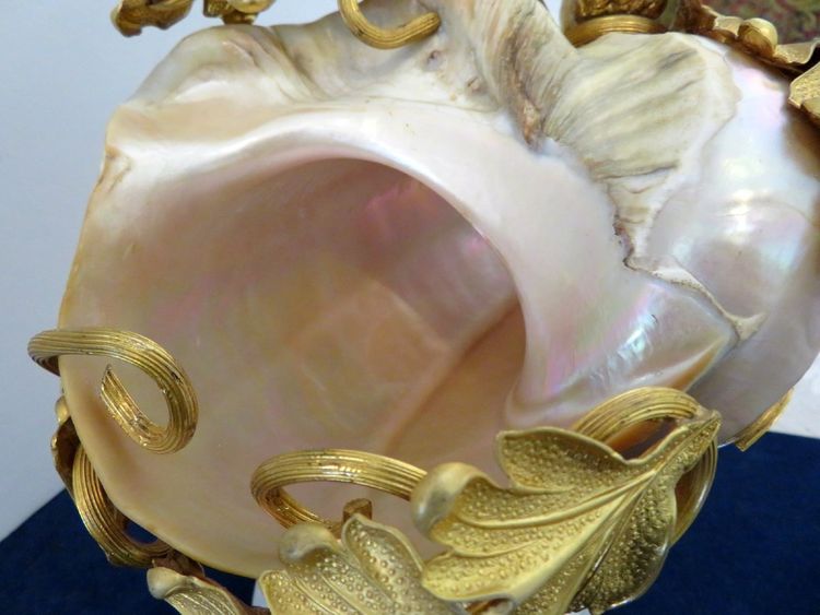 Napoleon III 19th-century gilt-bronze shell and bird trinket dish