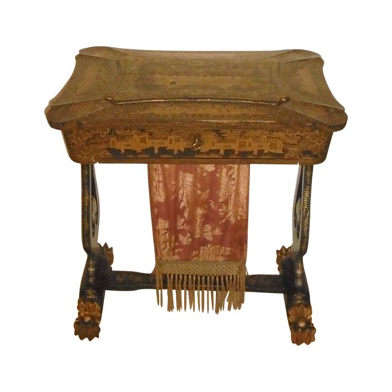 Tavolo da cucito Napoleon III