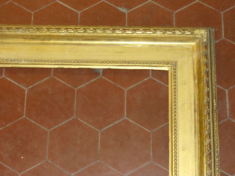 Large 19th century frame, in gilded wood.