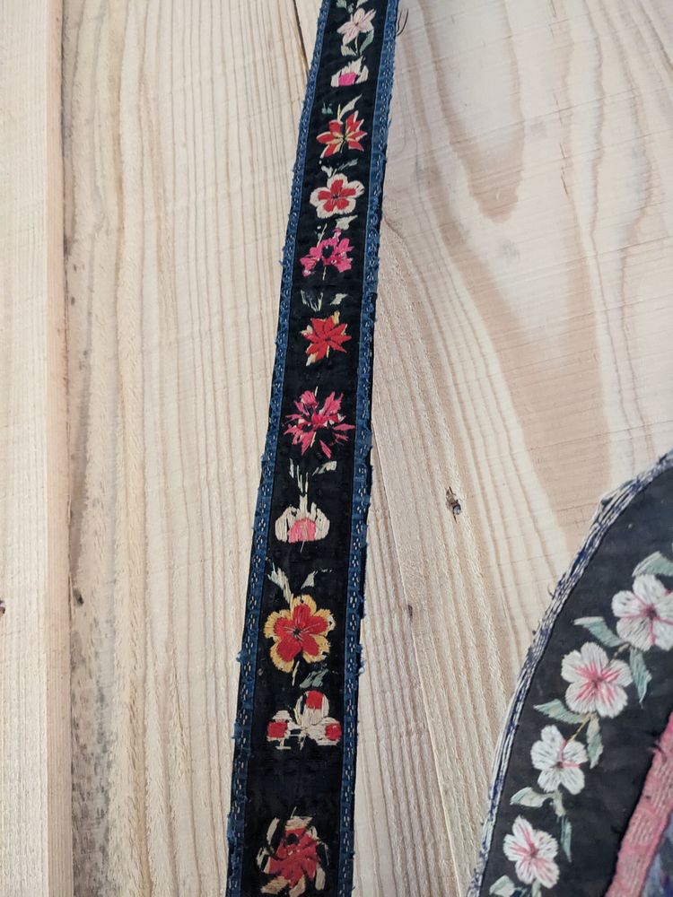 Plastron brodé de L'Himalya