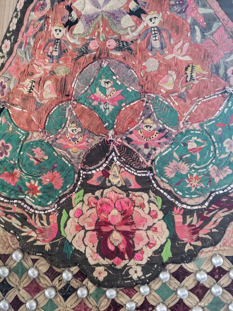 Plastron brodé de L'Himalya