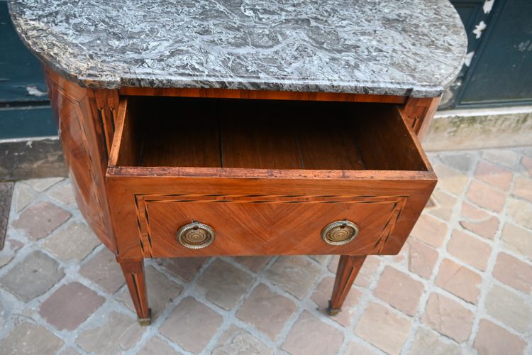 Commode forme demi lune d époque Directoire
