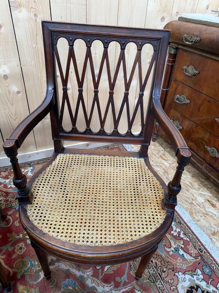 Suite of 8 Louis XVI seats in solid mahogany, canework