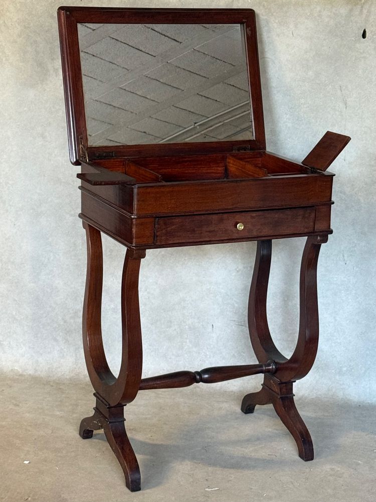 Worker with writing table