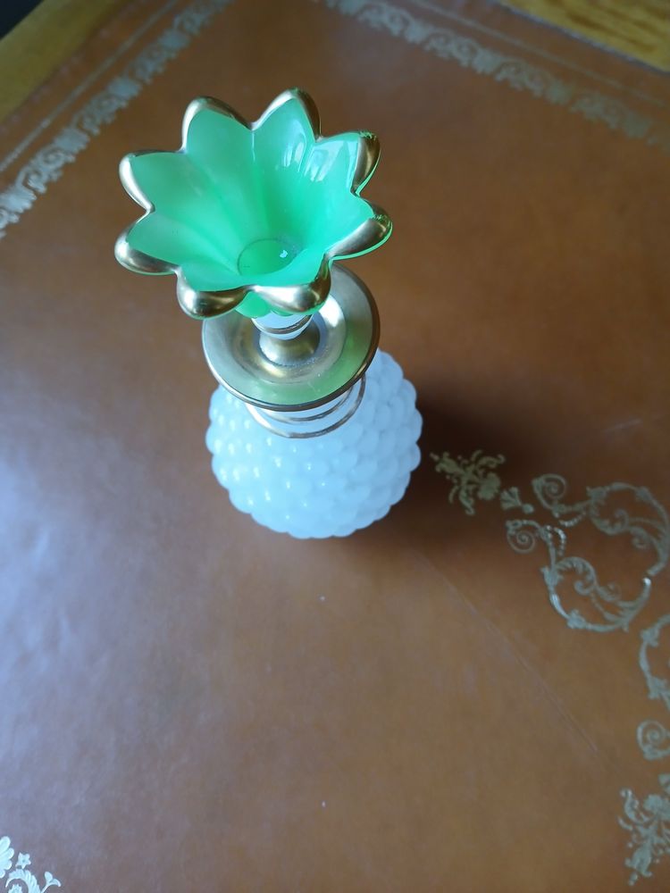 Flacon en opaline