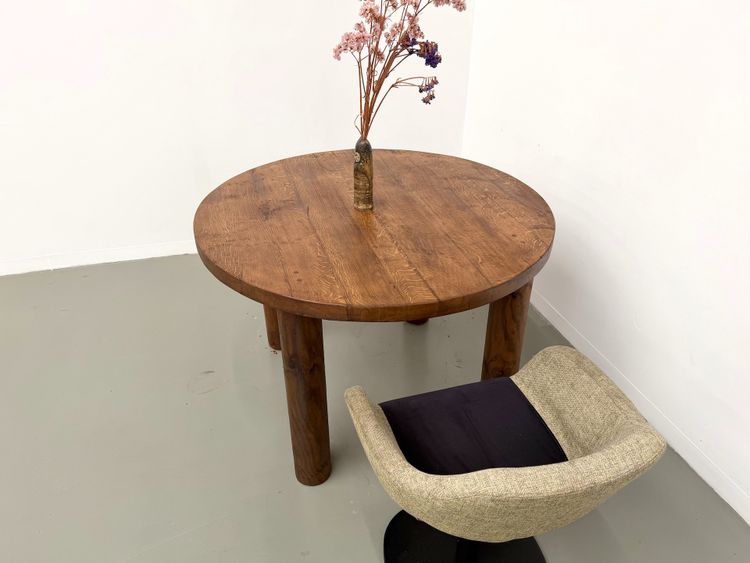 Modernistischer runder Tisch aus massiver Eiche, zylindrisches Gestell aus Kiefer, DLG Perriand, Chapo, 50er Jahre