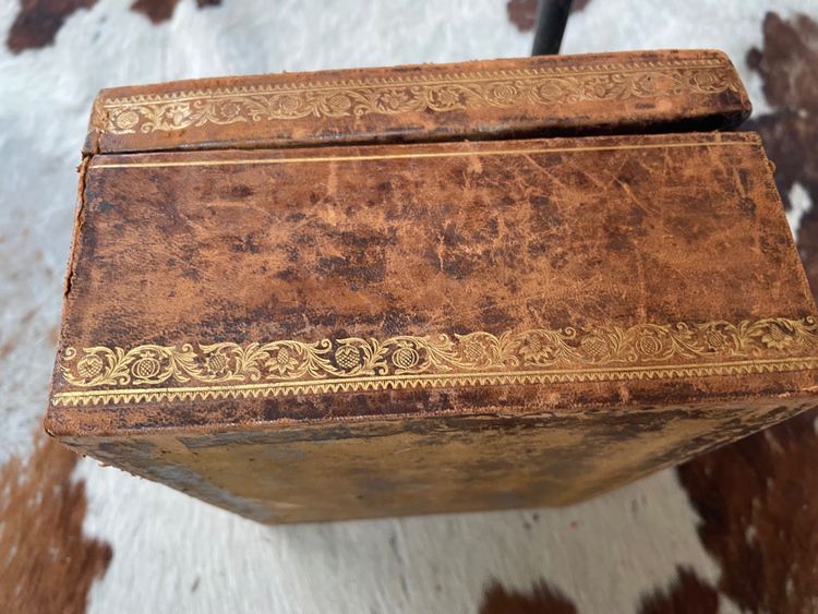 Coffret à bijoux XViII eme en cuir 