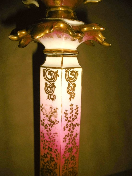 Paire De Candélabres En Porcelaine époque Restauration