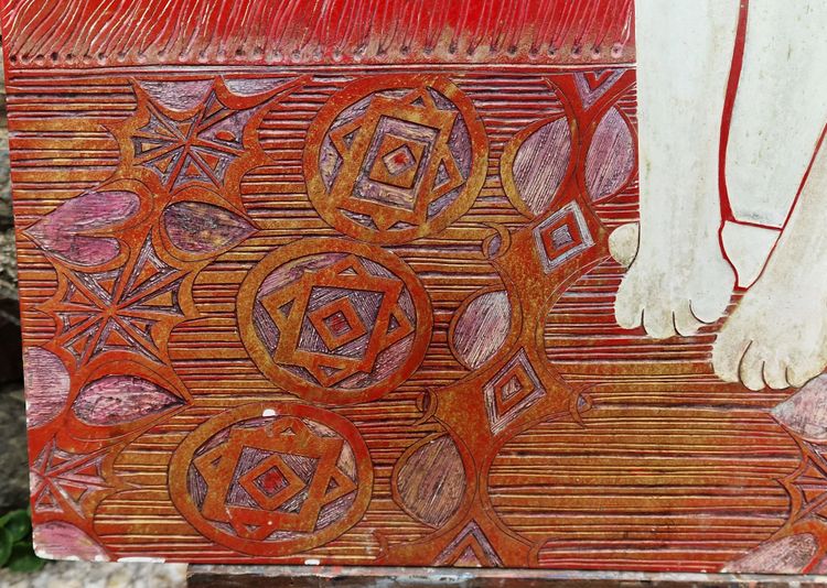 Important panneau en laque art déco chat blanc au tapis persan rouge khao manee thailande