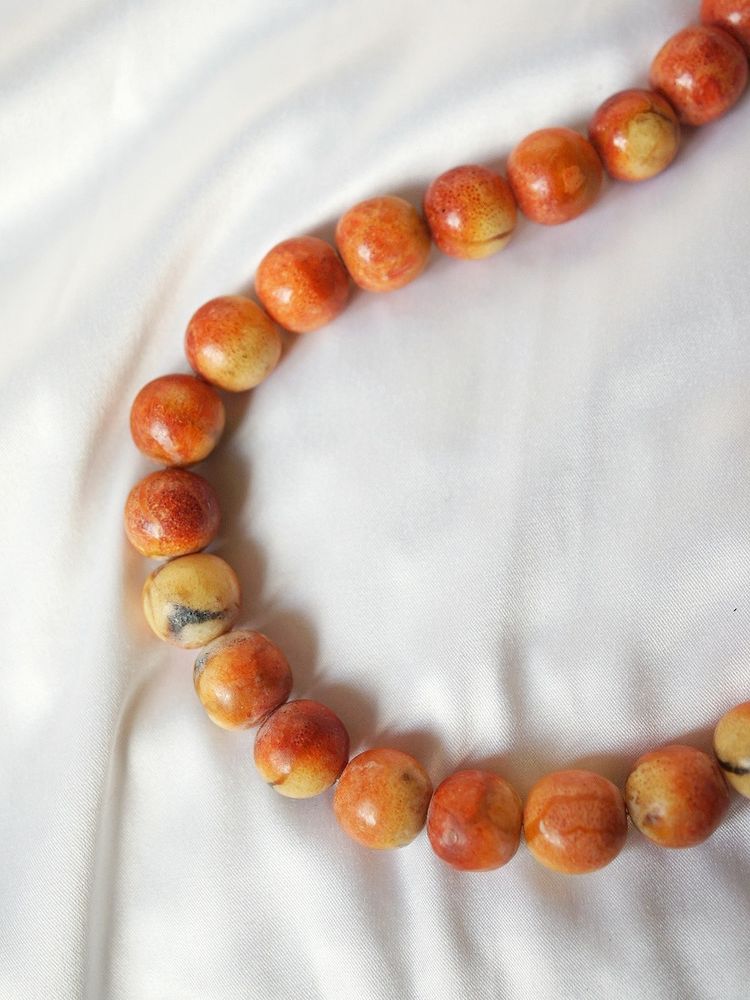 Collana vintage anni '60-'70 in corallo mela o spugna naturale con perline grandi