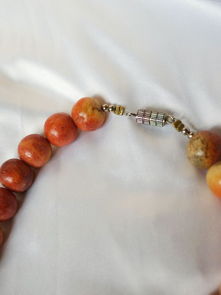 Collana vintage anni '60-'70 in corallo mela o spugna naturale con perline grandi