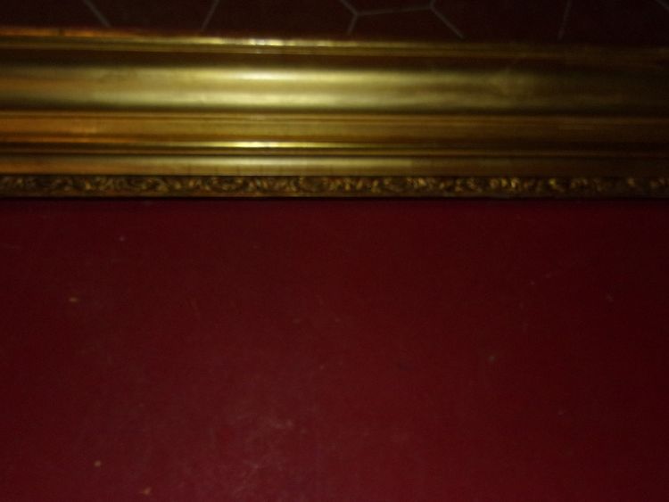 Cornice del XIX secolo in legno dorato.